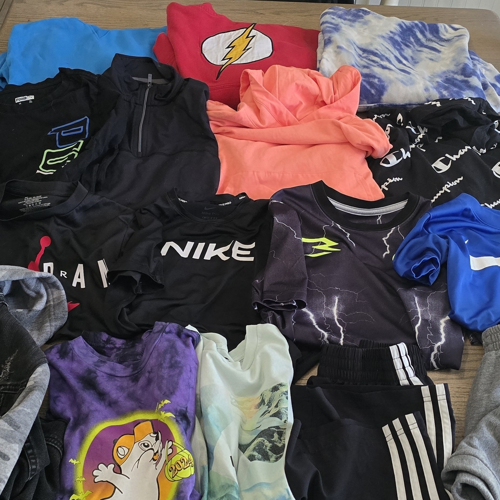 16 Item Boys Lot